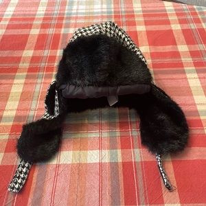 Arizona Houndstooth faux fur trapper hat.